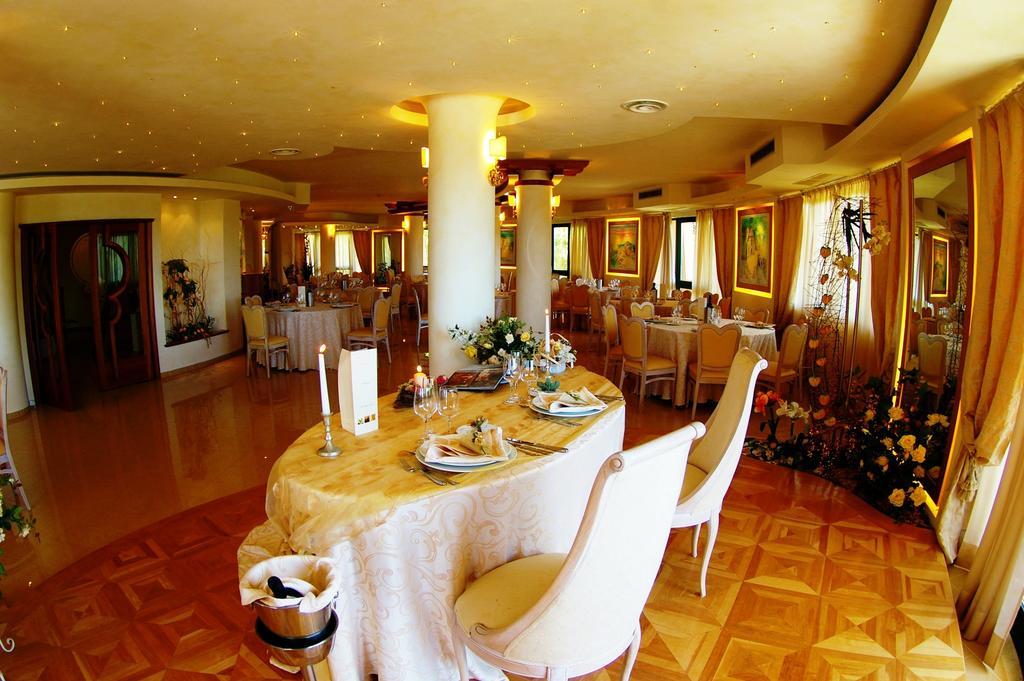 Solemare Club Village Capo Vaticano Exteriör bild