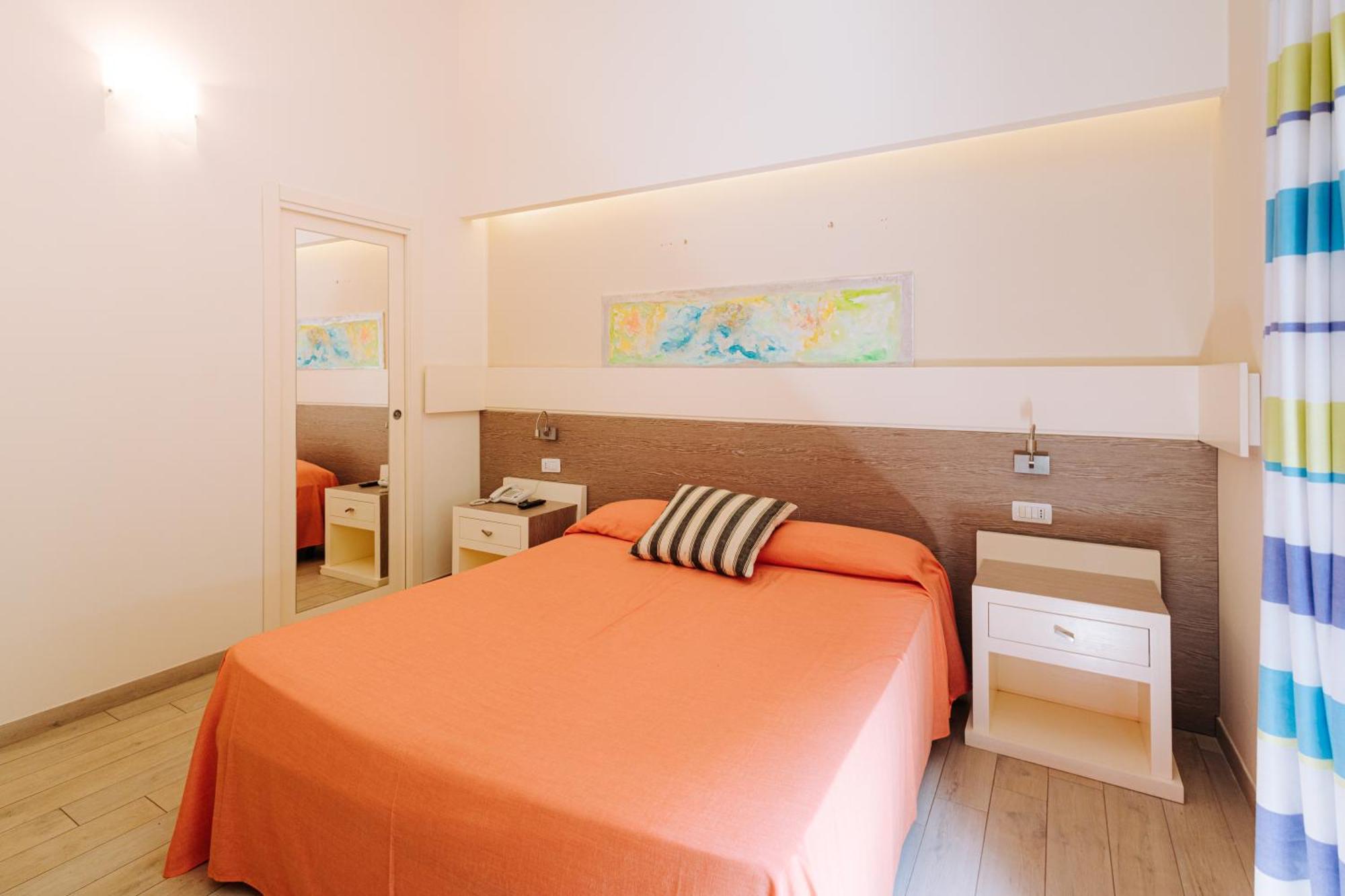 Solemare Club Village Capo Vaticano Exteriör bild