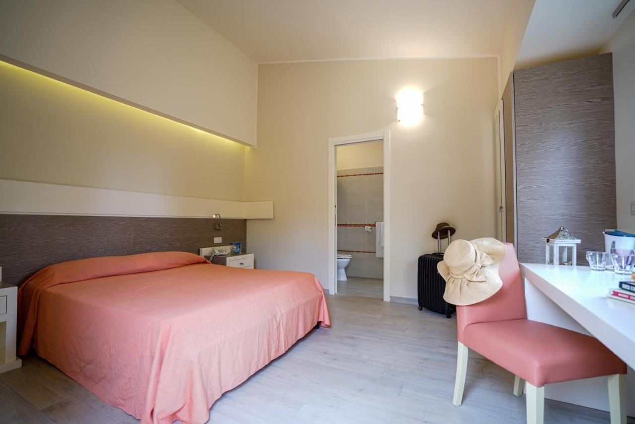 Solemare Club Village Capo Vaticano Exteriör bild